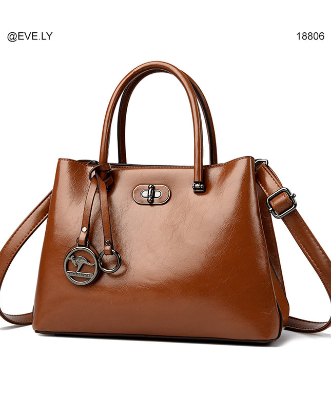 لَمى شاين | حقيبة يد وكتف جلد