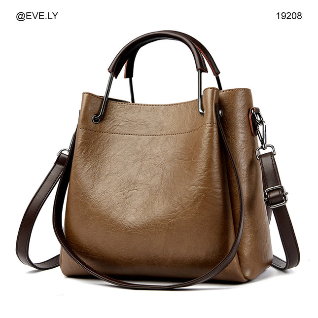 سيان | حقيبة جلد ناعمة بطابع عملي أنيق