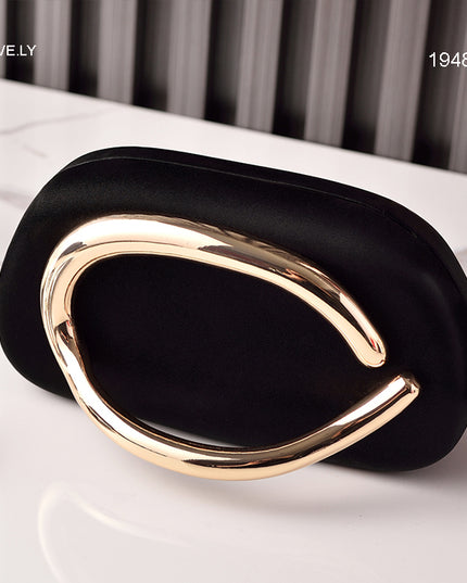 سيري | حقيبة السهرة الترندي