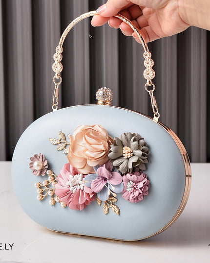 روز | حقيبة السهرة المزينة بالزهور