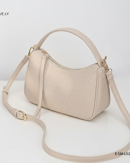 سيلا | حقيبة كتف جلد منسوج